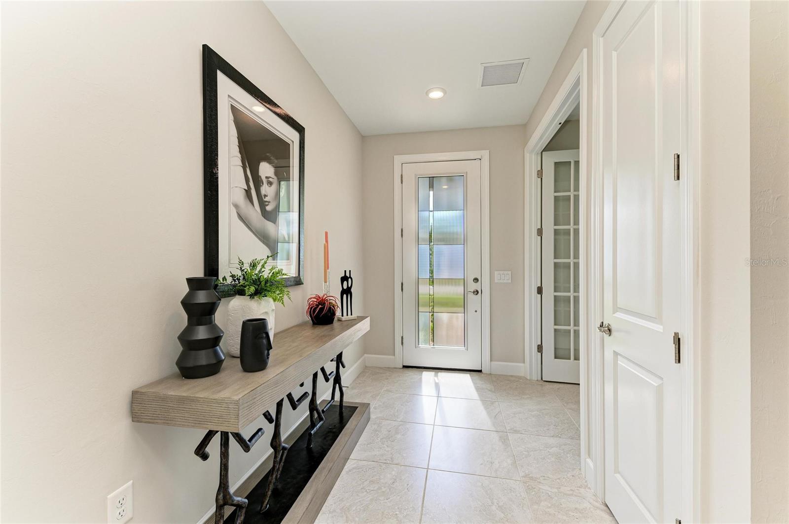 Image 8 of 70 For 7136 Summerland Cove