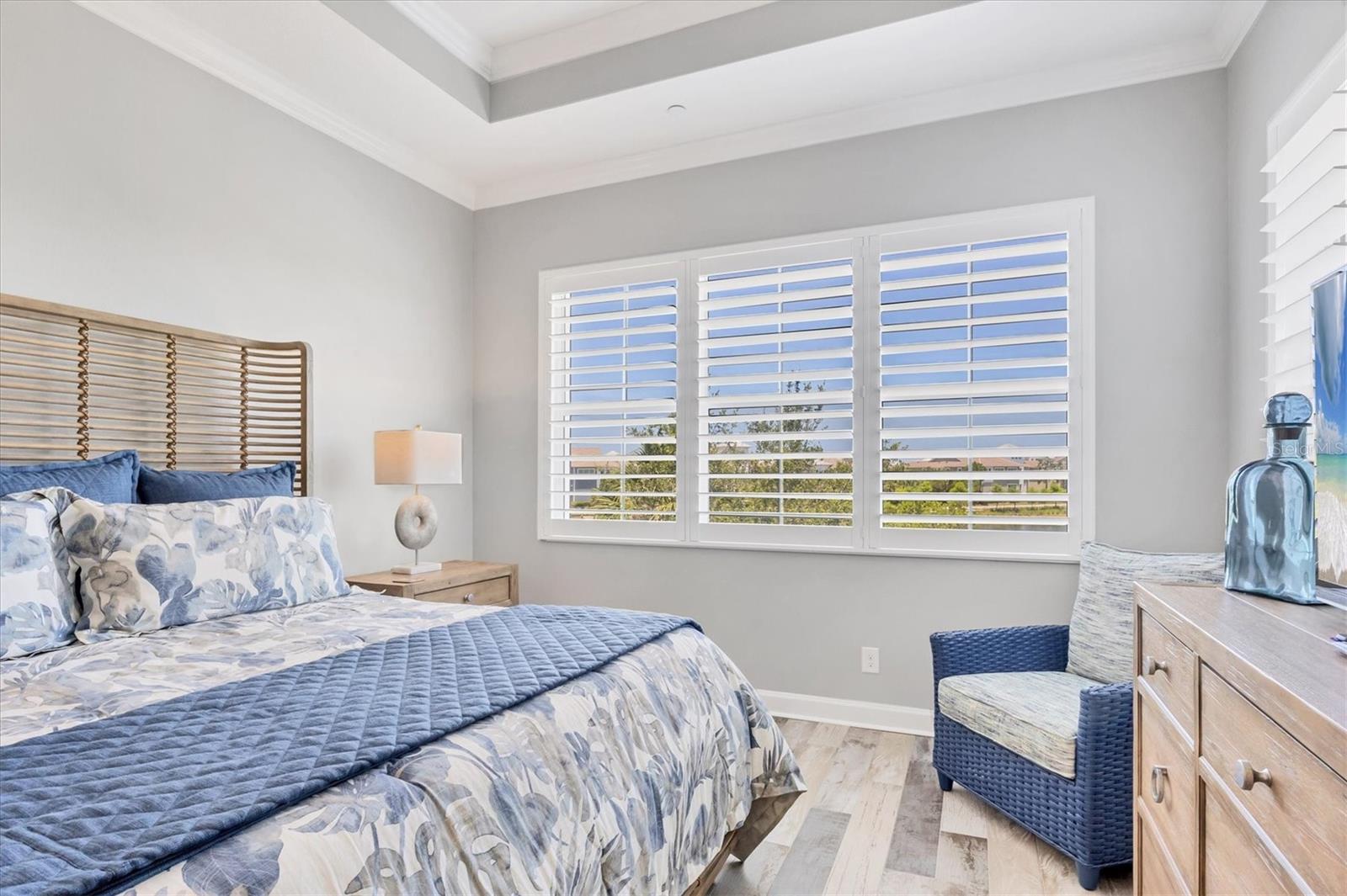 Image 32 of 87 For 262 Sapphire Lake Drive 202