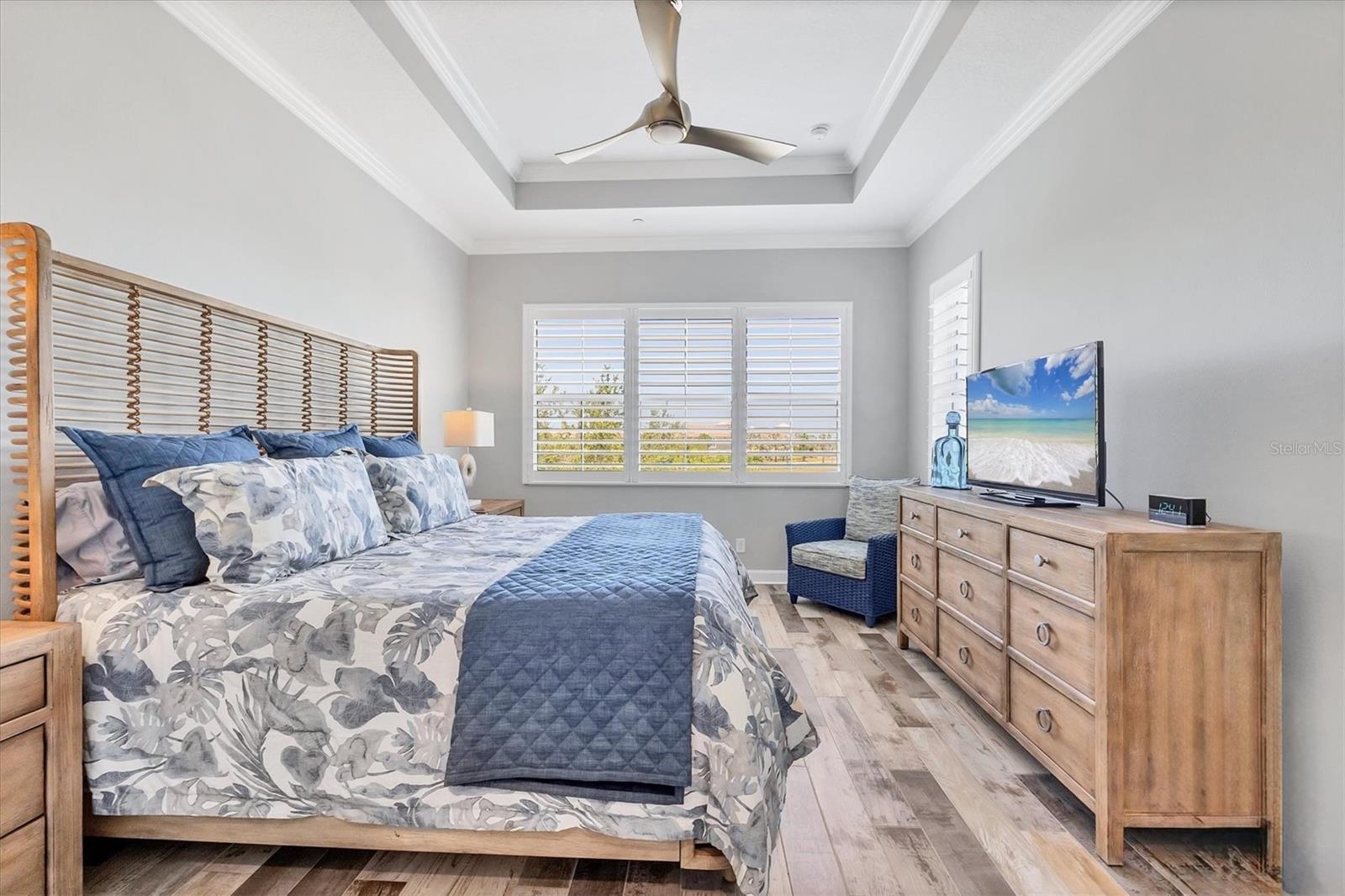 Image 33 of 87 For 262 Sapphire Lake Drive 202