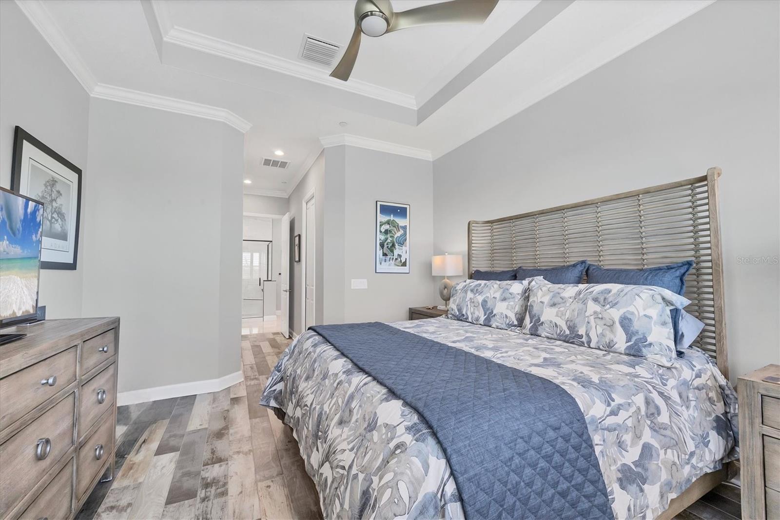 Image 34 of 87 For 262 Sapphire Lake Drive 202