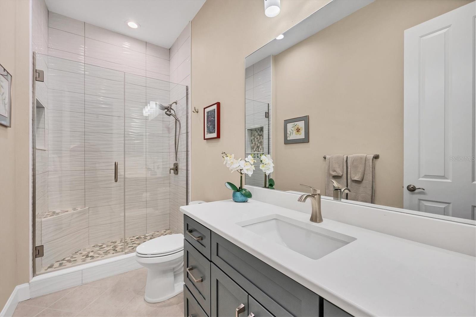 Image 39 of 87 For 262 Sapphire Lake Drive 202