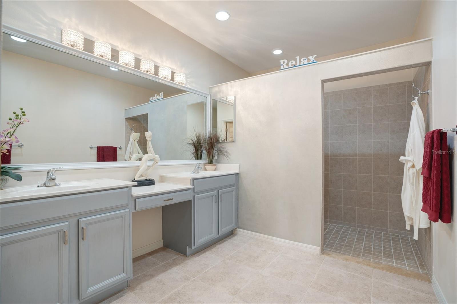 Image 14 of 29 For 1410 Maseno Drive
