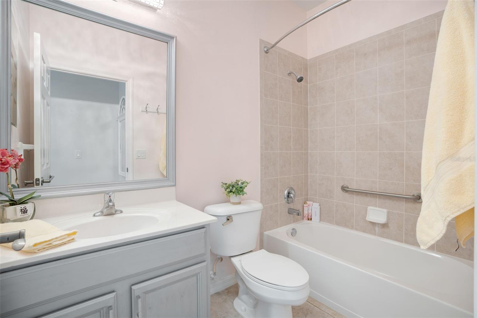 Image 19 of 29 For 1410 Maseno Drive