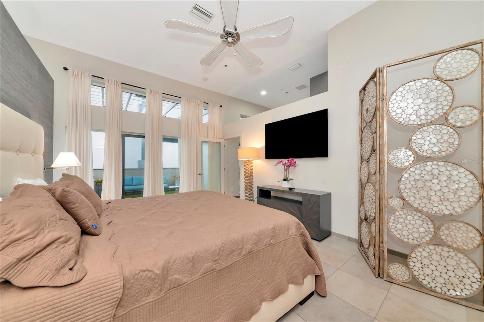 Image 77 of 100 For 1345 2nd Street