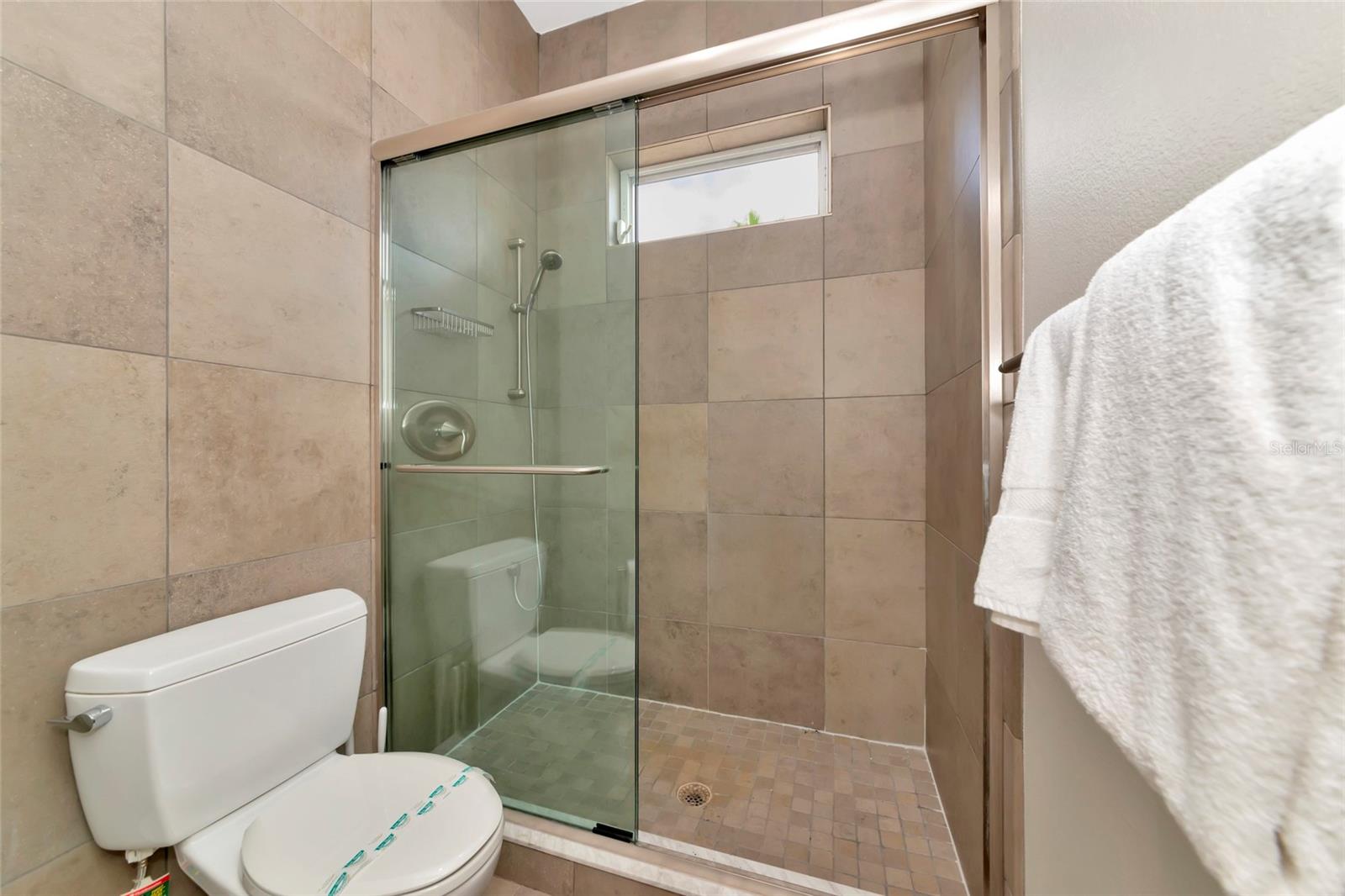 Image 87 of 100 For 1345 2nd Street