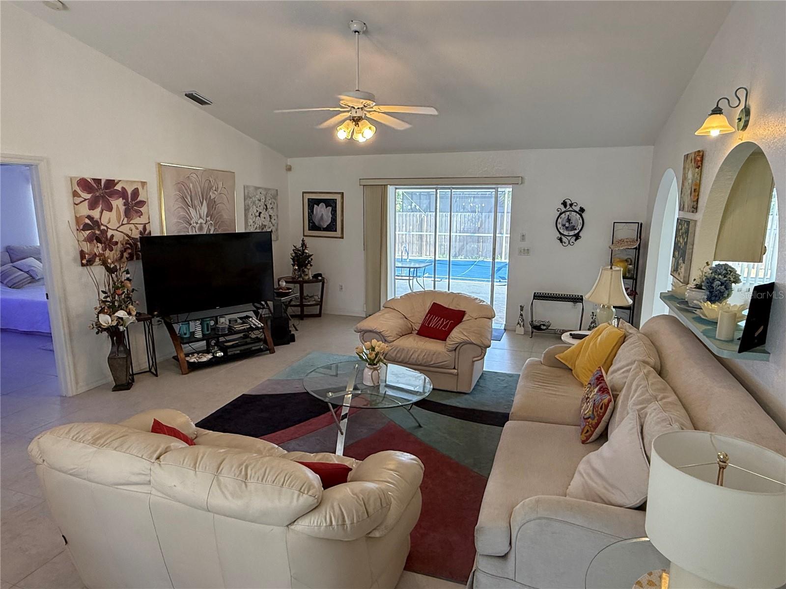 Image 12 of 34 For 21498 Beaverton Avenue