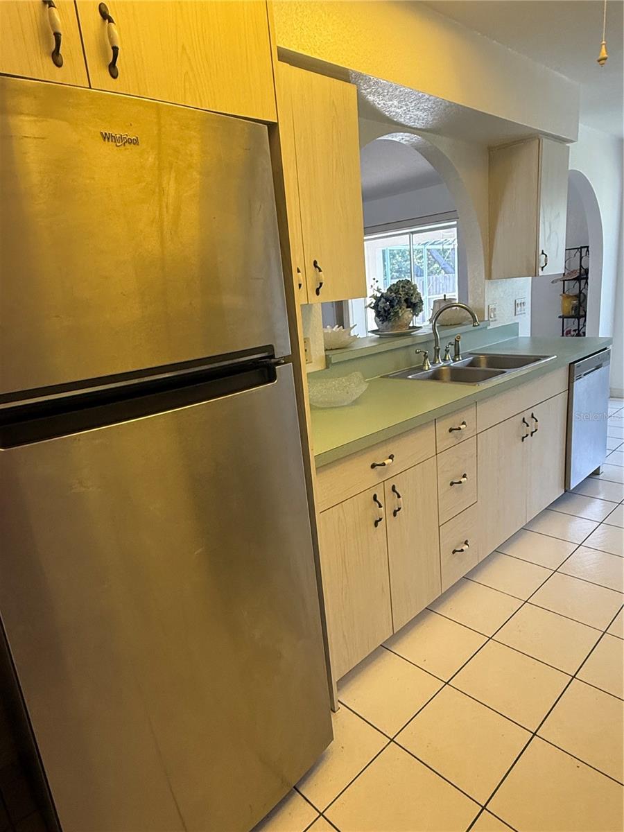 Image 16 of 34 For 21498 Beaverton Avenue