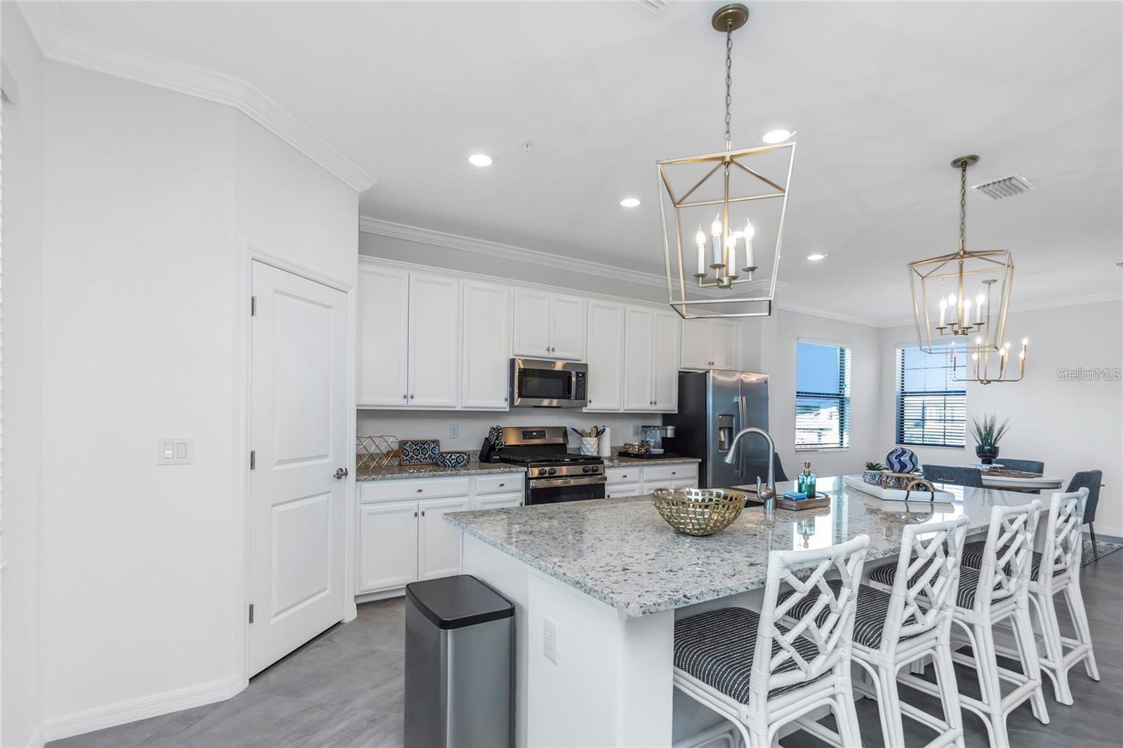 Image 18 of 96 For 6005 Worsham Lane 103