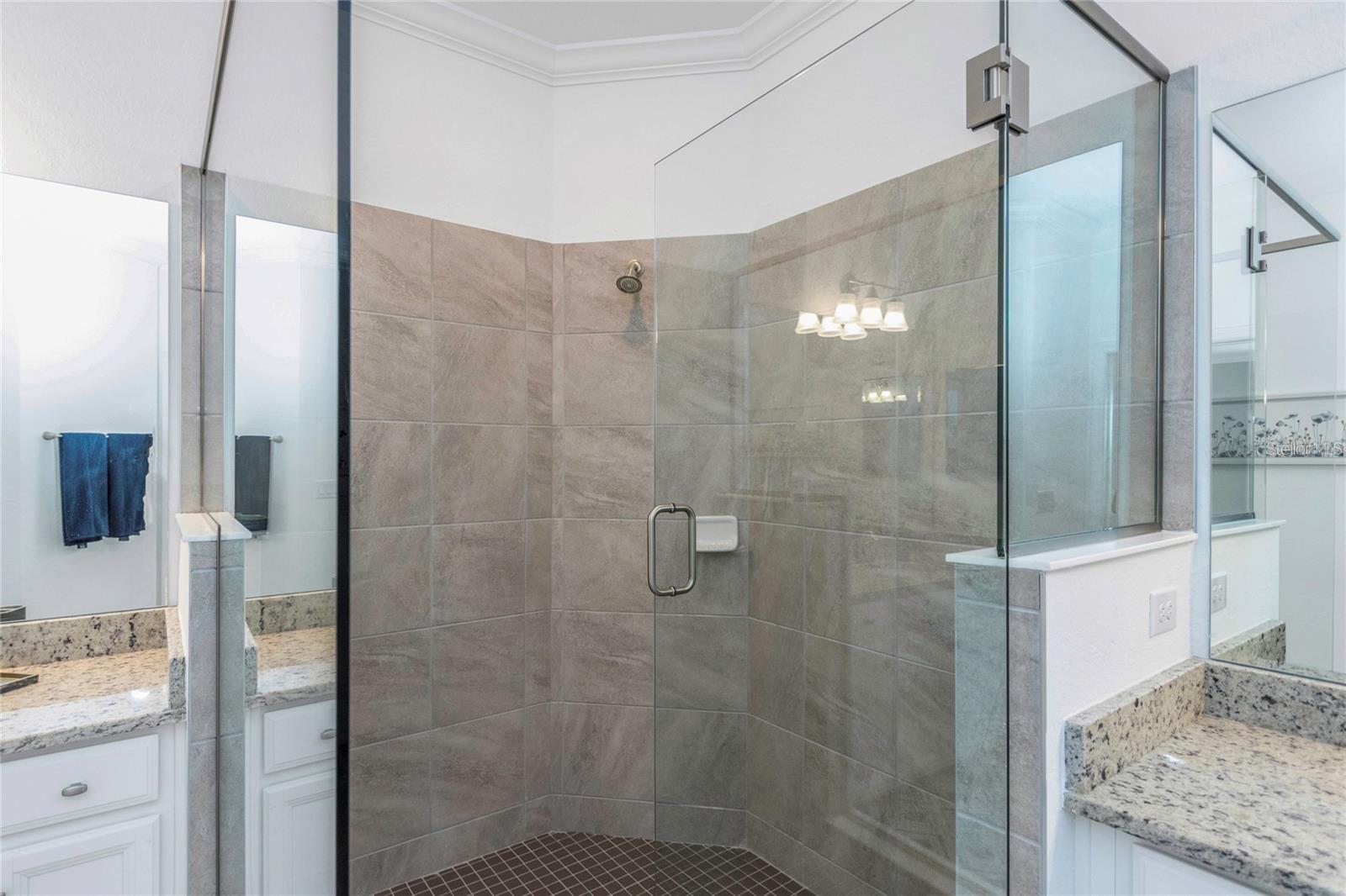 Image 36 of 96 For 6005 Worsham Lane 103