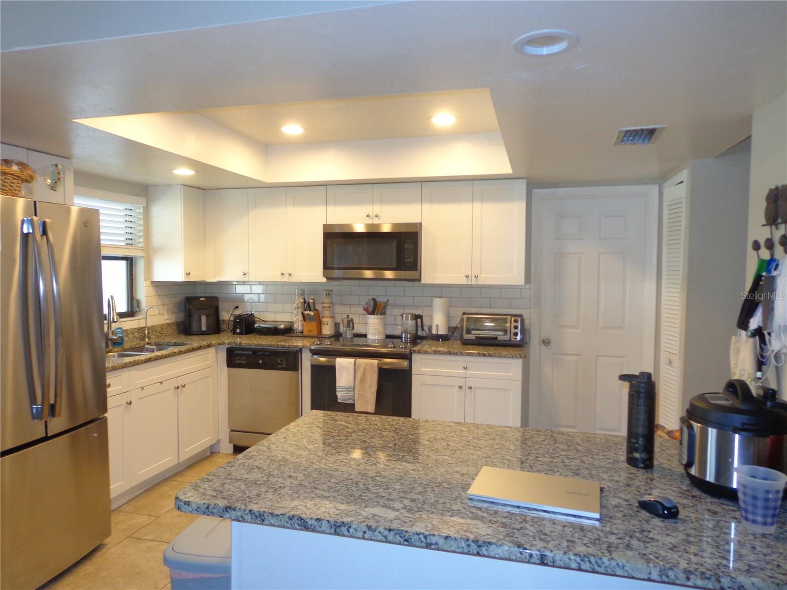 Image 4 of 31 For 2475 Wood Oak Drive