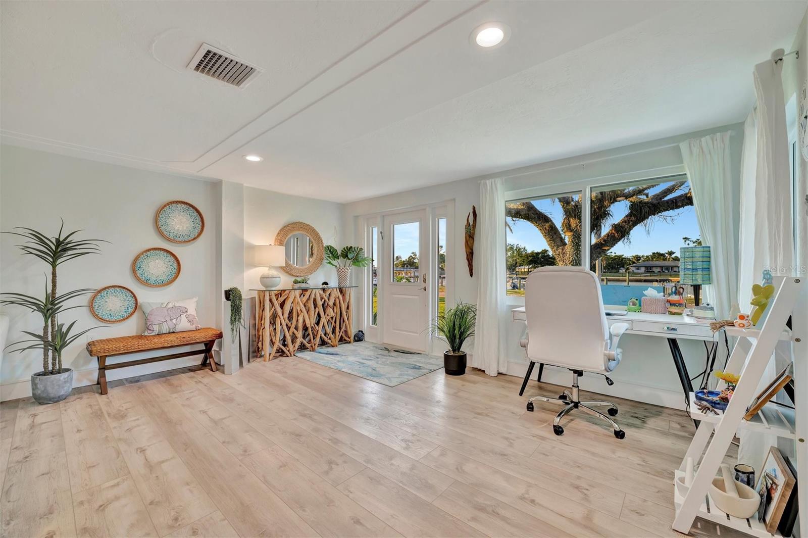 Image 16 of 73 For 7817 Alhambra Drive
