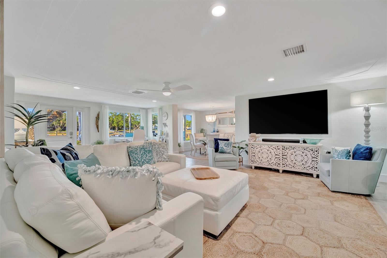 Image 20 of 73 For 7817 Alhambra Drive