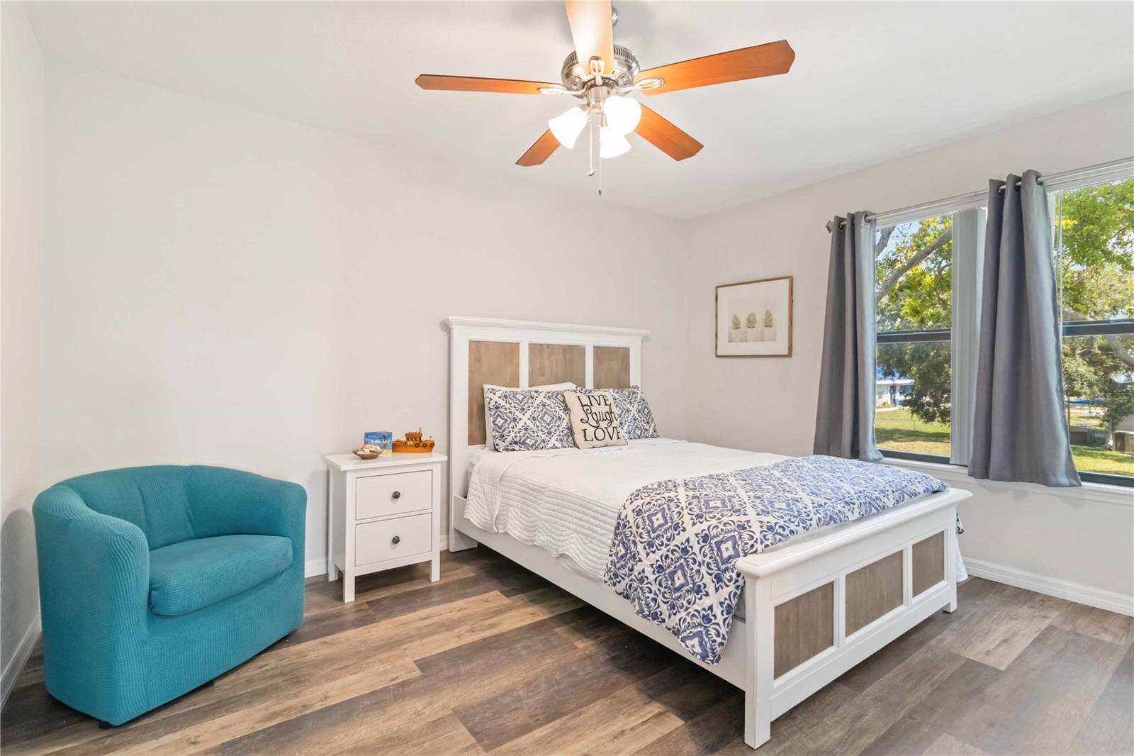 Image 19 of 28 For 4061 Crockers Lake Boulevard 27