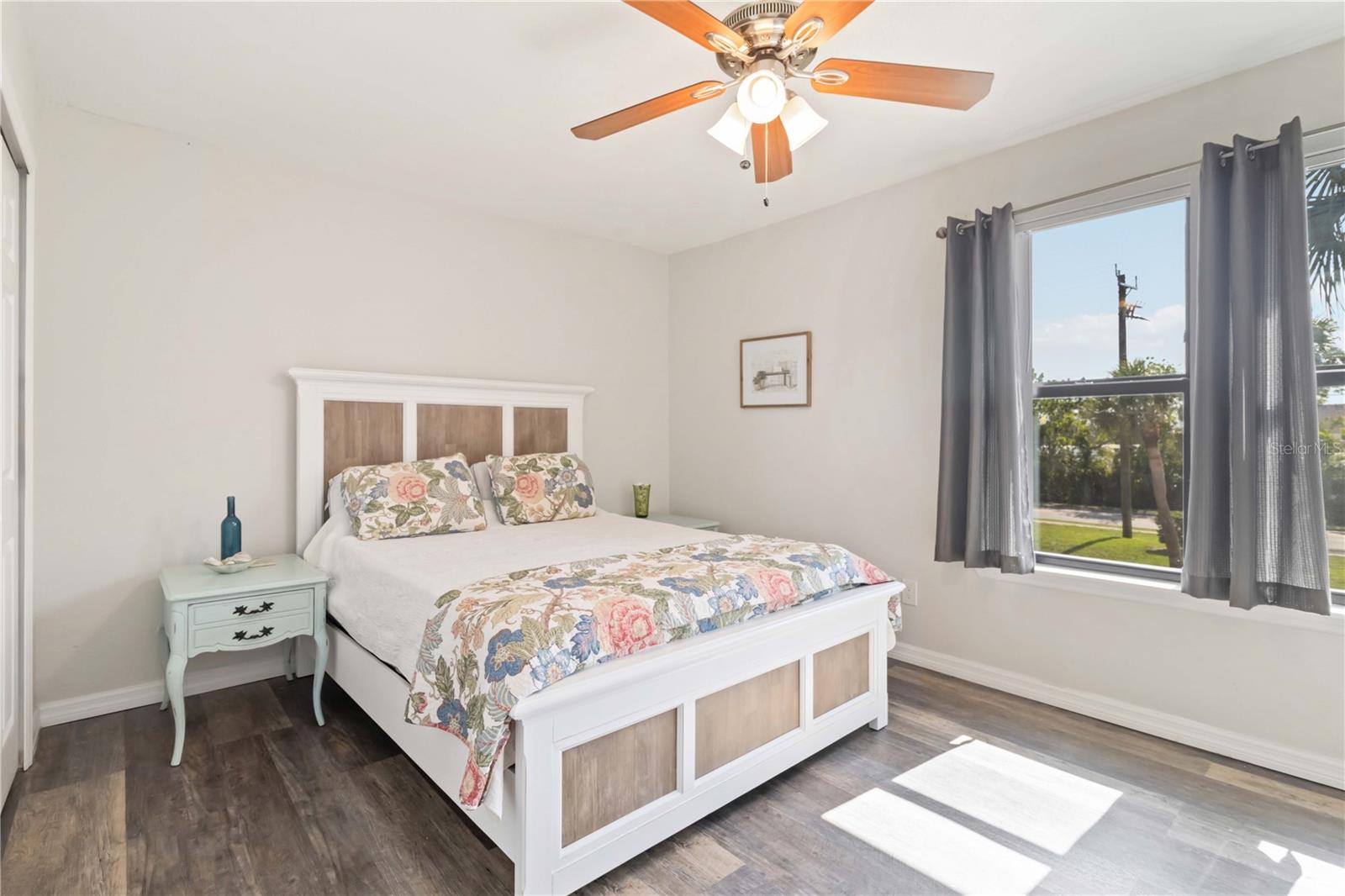 Image 23 of 28 For 4061 Crockers Lake Boulevard 27