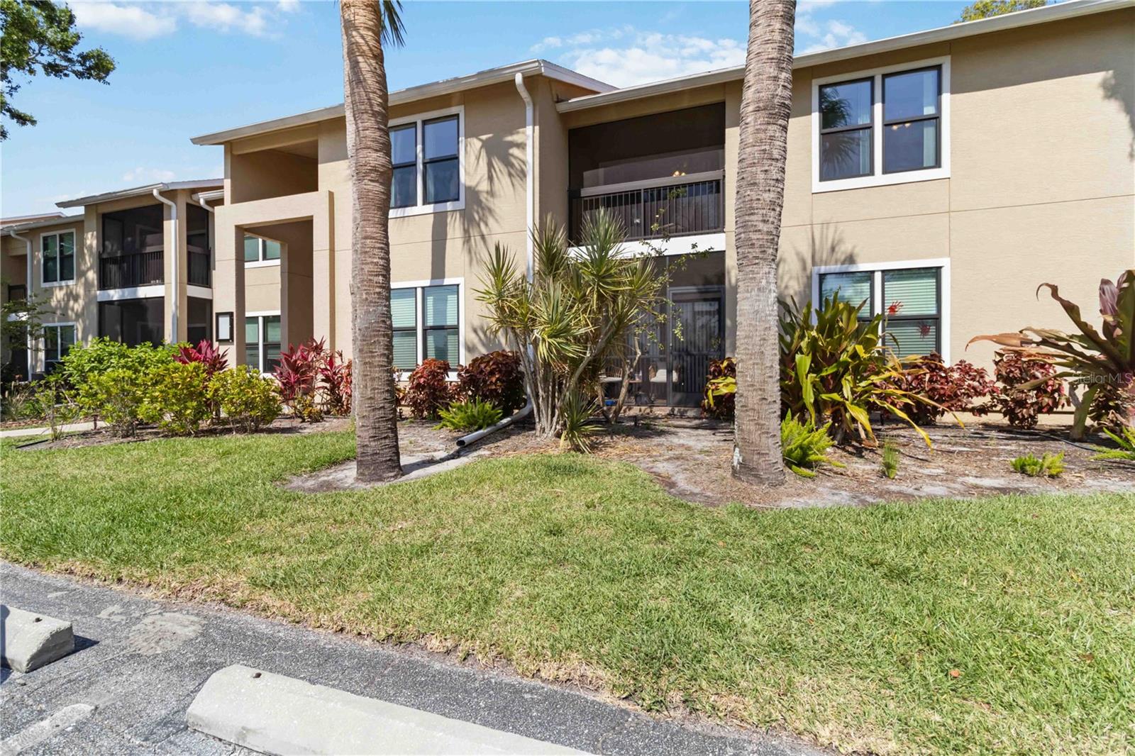 Image 3 of 28 For 4061 Crockers Lake Boulevard 27