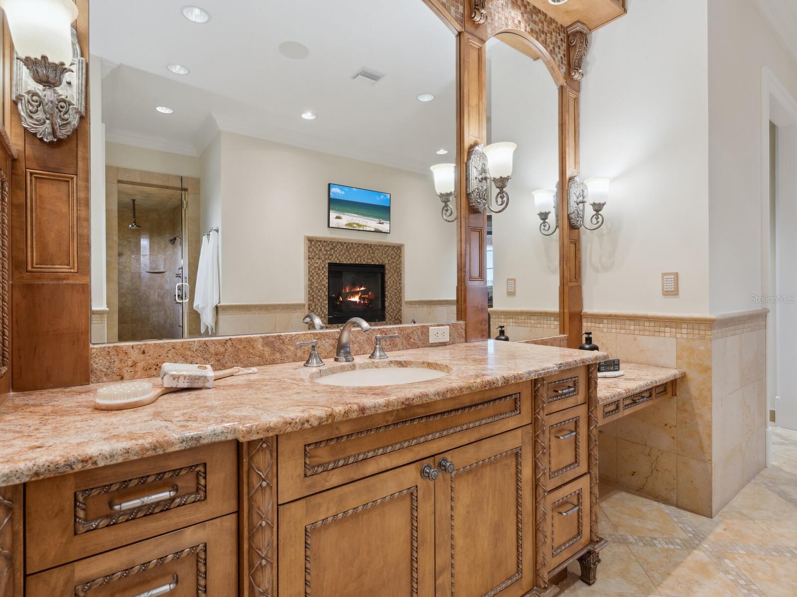 Image 44 of 86 For 1423 & 1435 Hillview Drive