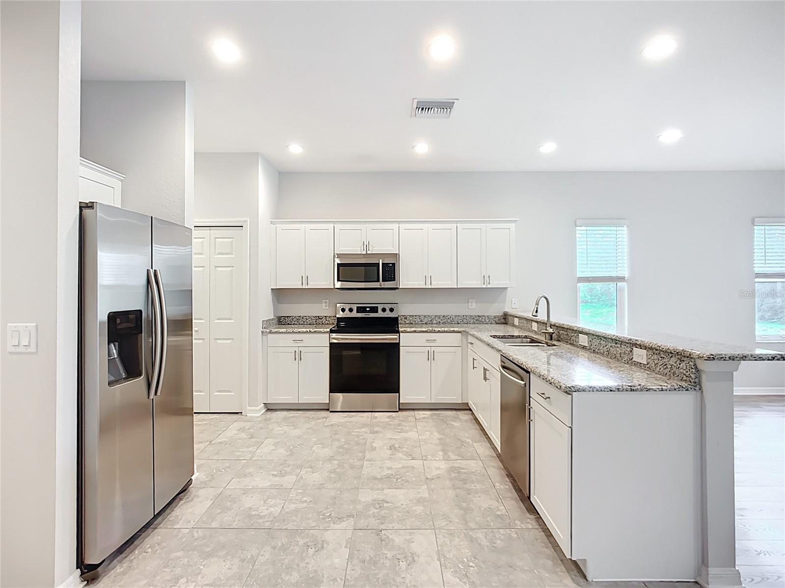 Image 14 of 40 For 1053 Grantham Drive