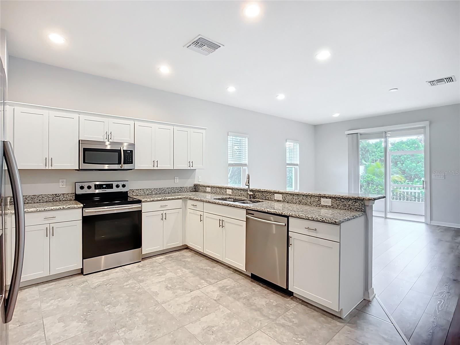 Image 15 of 40 For 1053 Grantham Drive