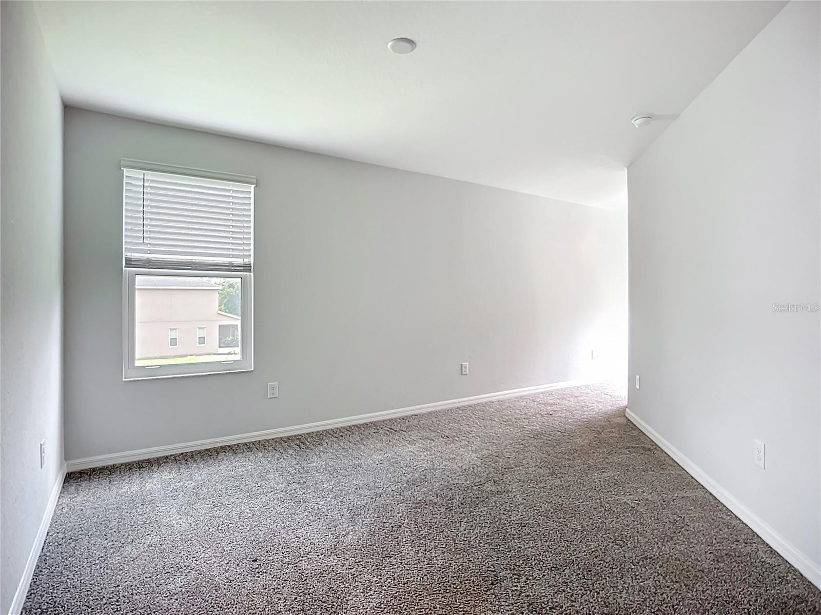 Image 26 of 40 For 1053 Grantham Drive