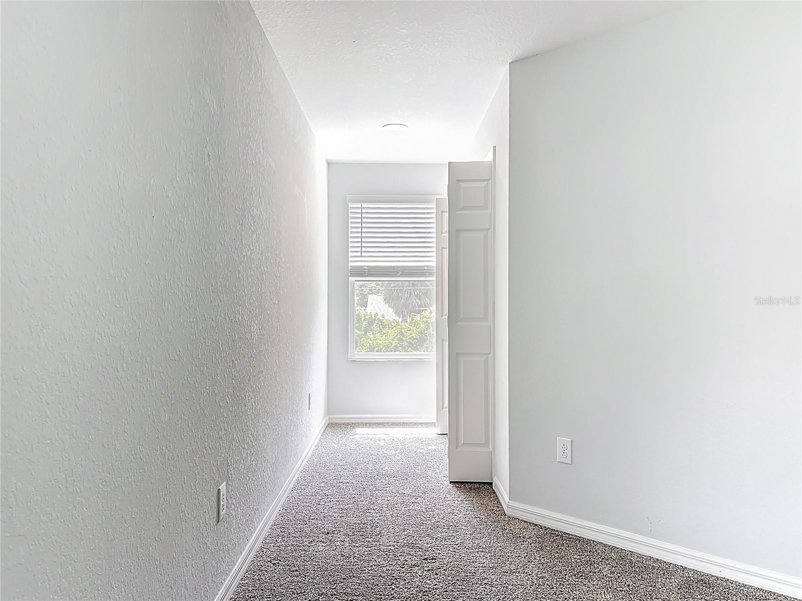 Image 27 of 40 For 1053 Grantham Drive