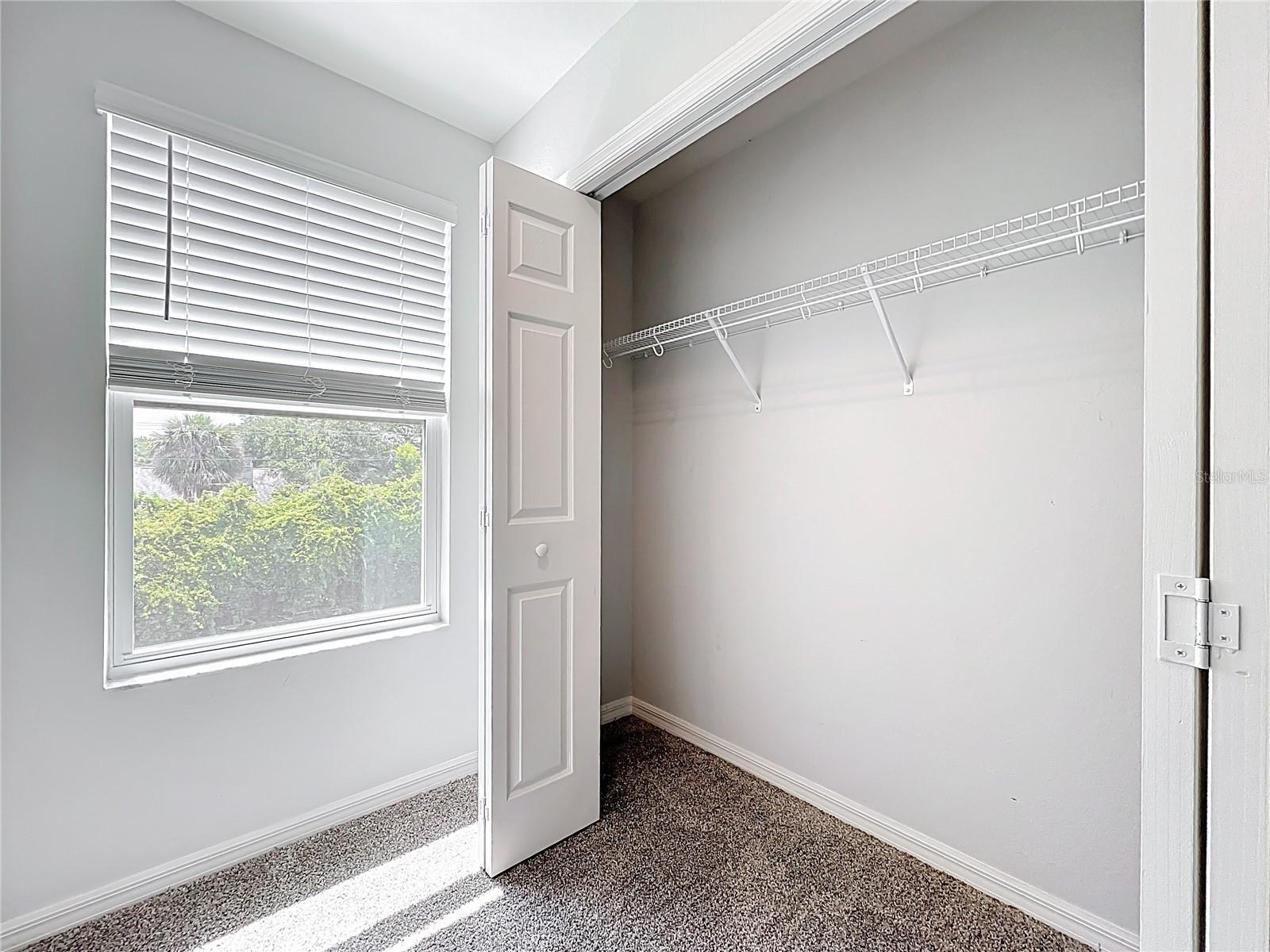 Image 28 of 40 For 1053 Grantham Drive