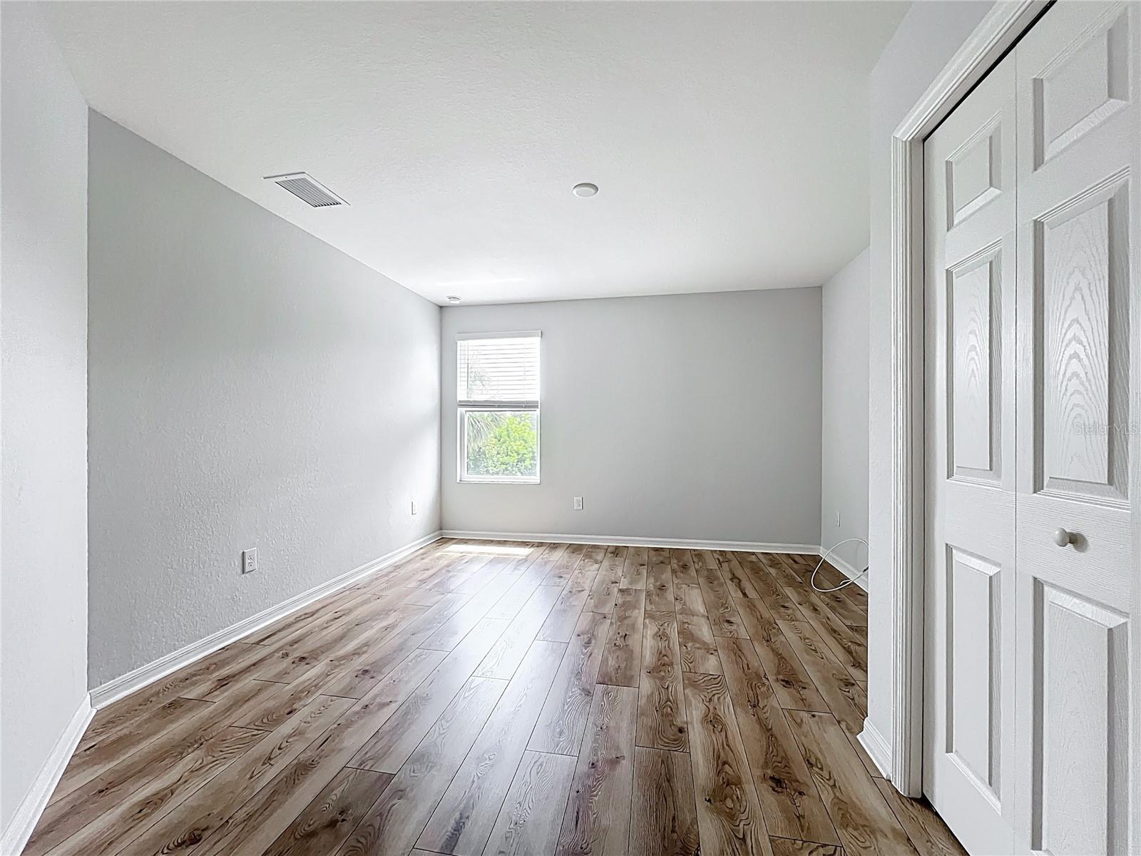 Image 30 of 40 For 1053 Grantham Drive