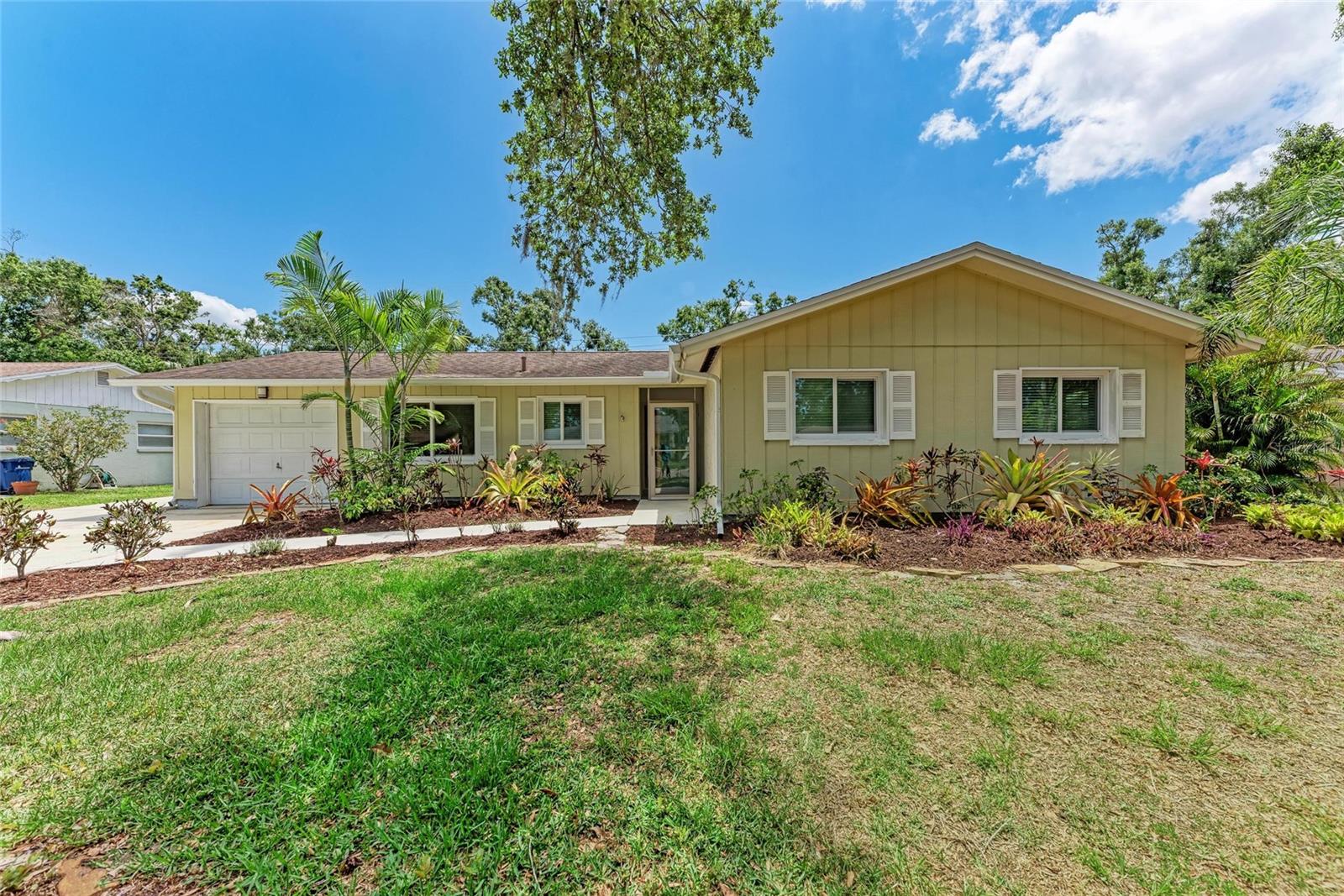 Details for 3707 Kingswood Drive, SARASOTA, FL 34232