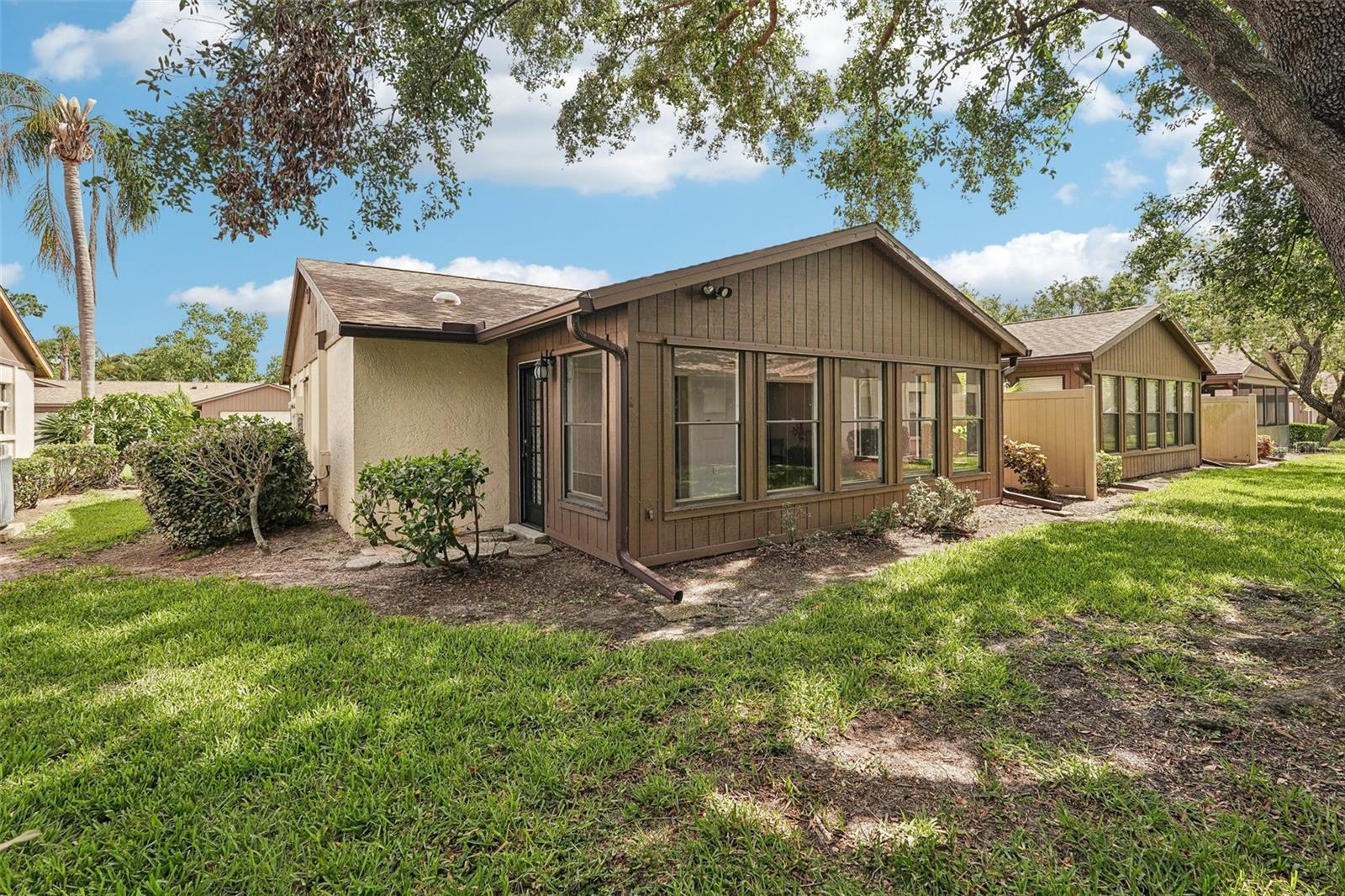 Image 28 of 37 For 532 Oak Hill Circle 12