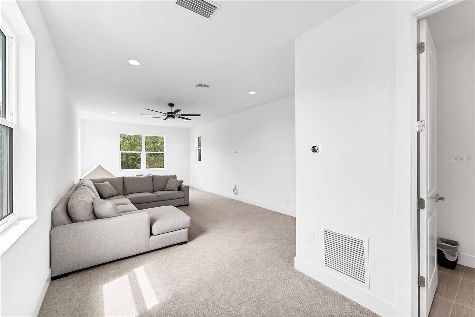 Image 30 of 97 For 8069 Tidal Pointe Way