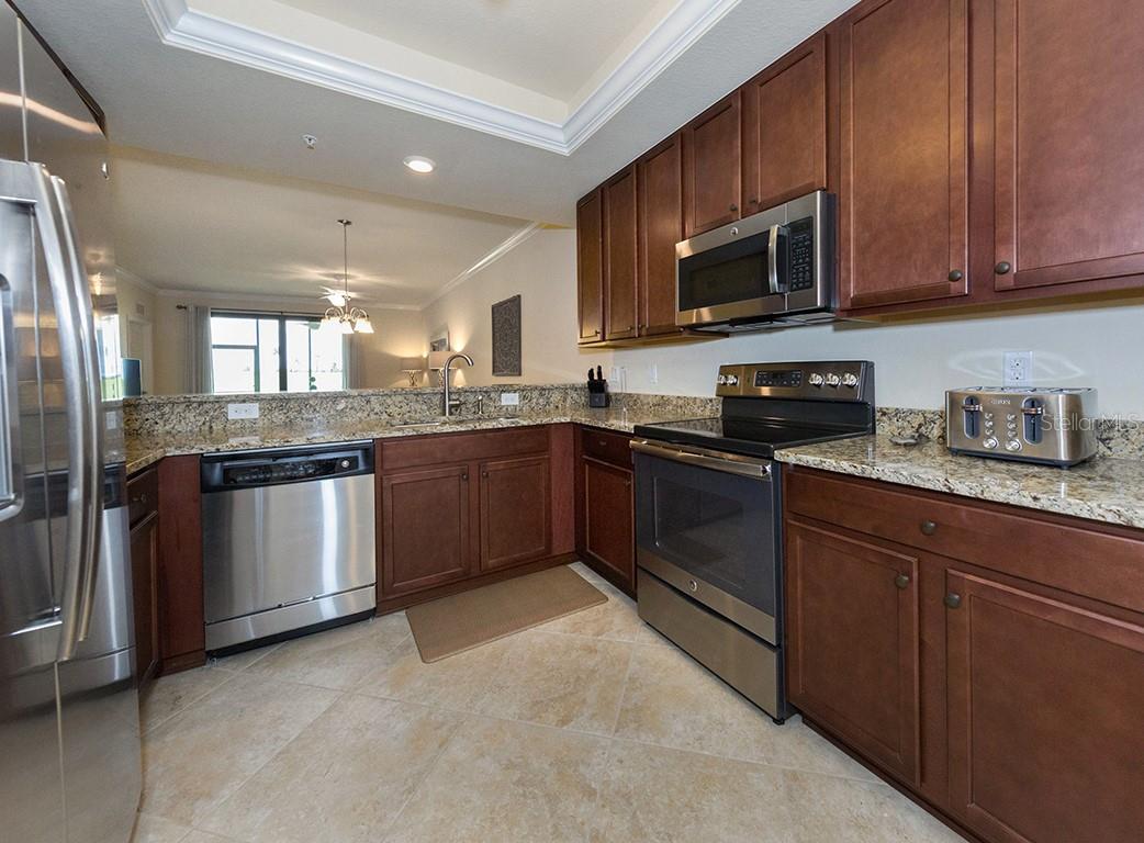 Image 12 of 60 For 5518 Palmer Circle 102