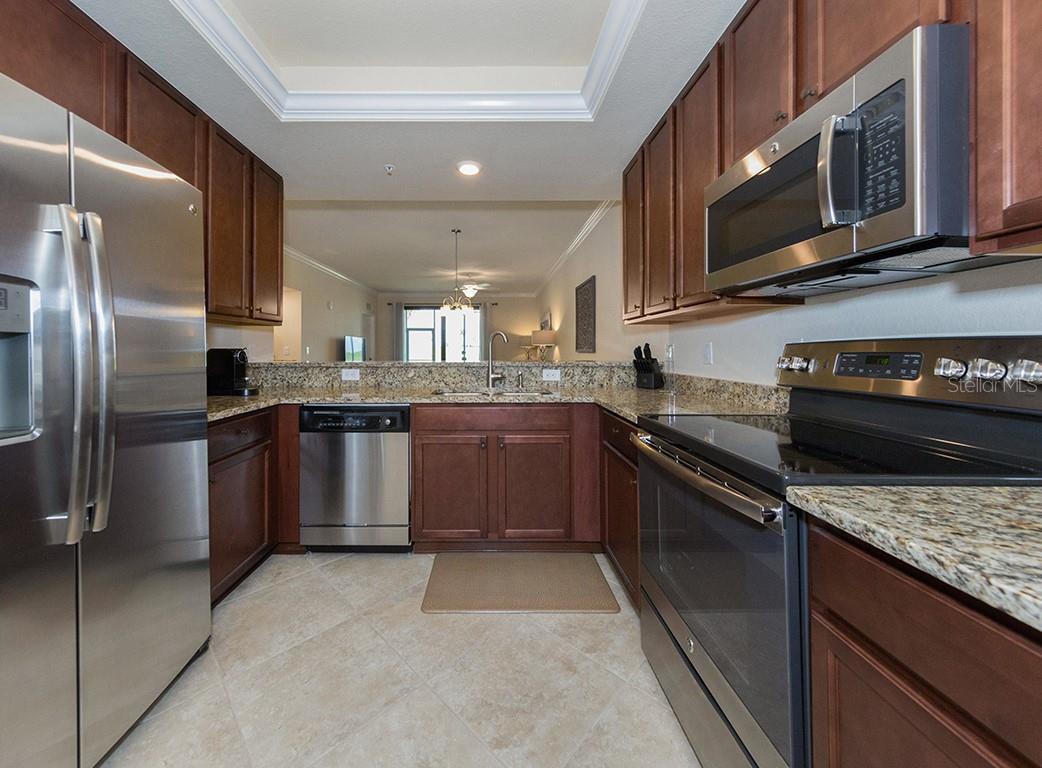 Image 14 of 60 For 5518 Palmer Circle 102