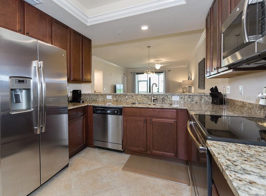 Image 17 of 60 For 5518 Palmer Circle 102