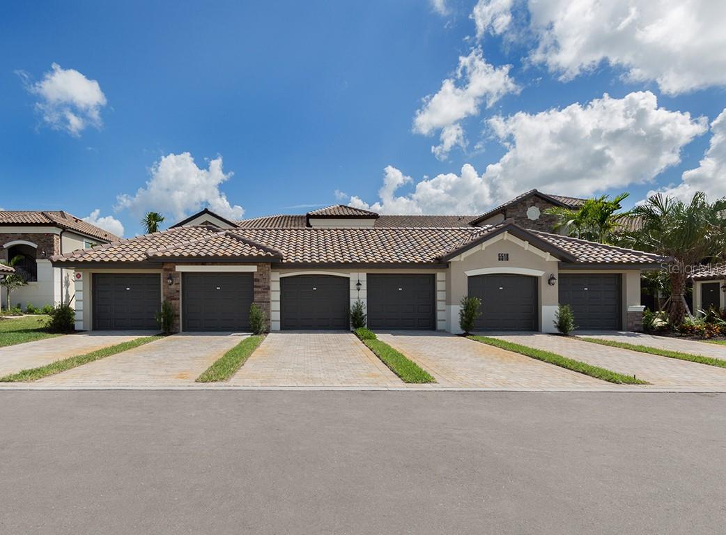 Image 30 of 60 For 5518 Palmer Circle 102
