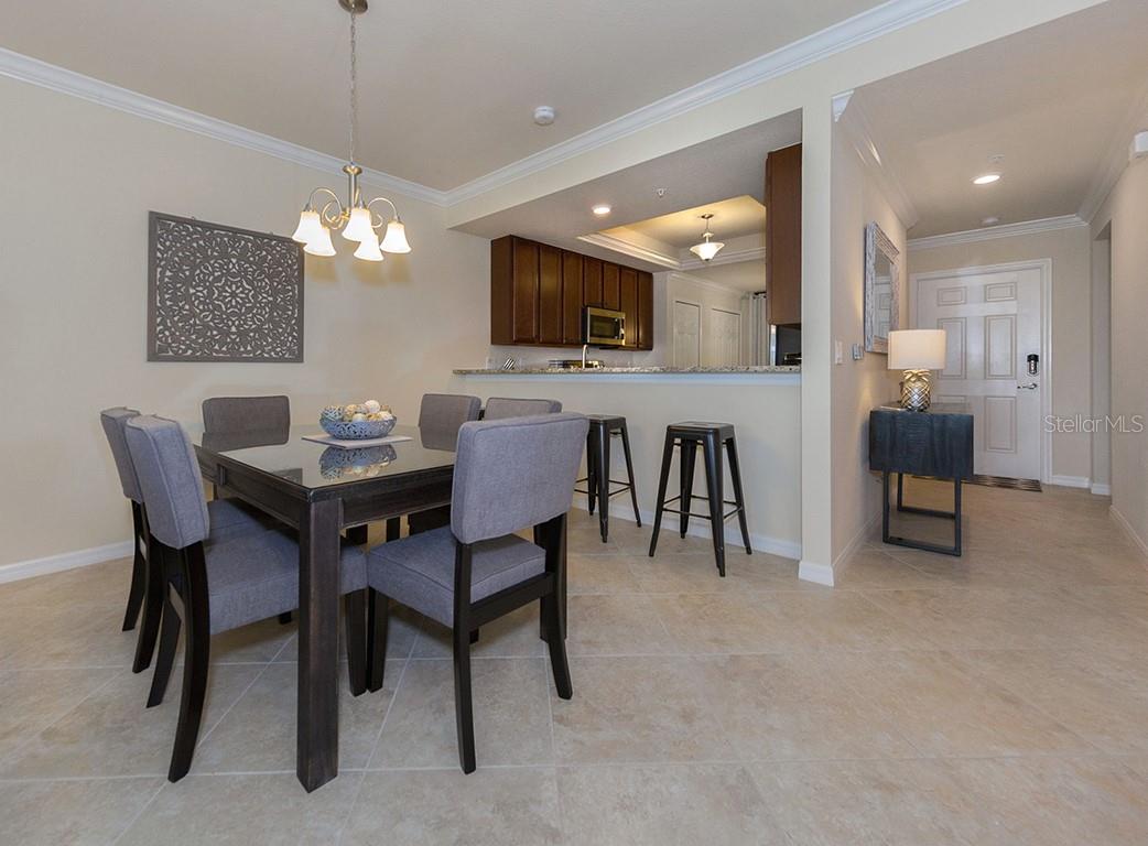 Image 7 of 60 For 5518 Palmer Circle 102