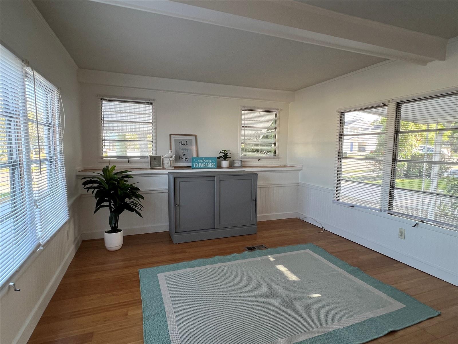 Image 6 of 42 For 3114 10th Street W