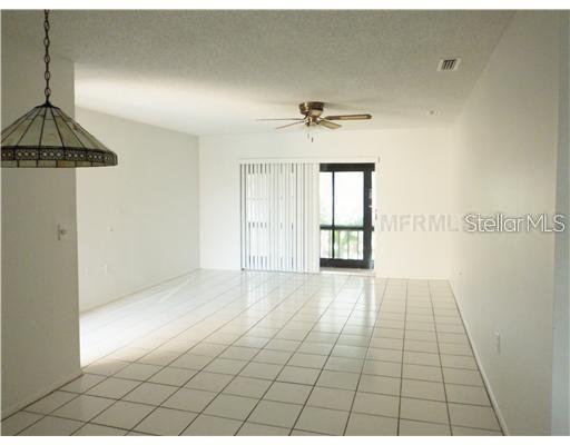 Image 2 of 6 For 2740 Hidden Lake Boulevard D