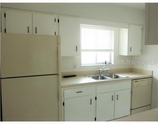 Image 3 of 6 For 2740 Hidden Lake Boulevard D