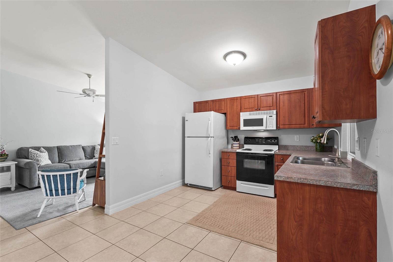 Image 16 of 49 For 4251 Austin Street