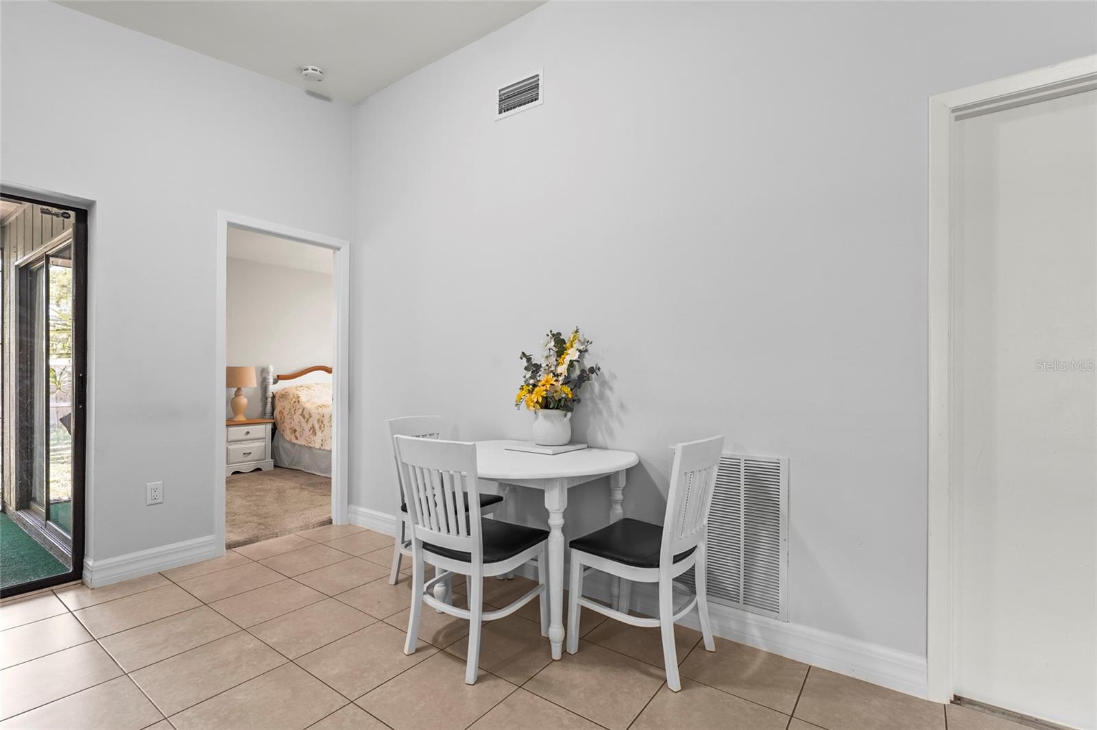 Image 18 of 49 For 4251 Austin Street