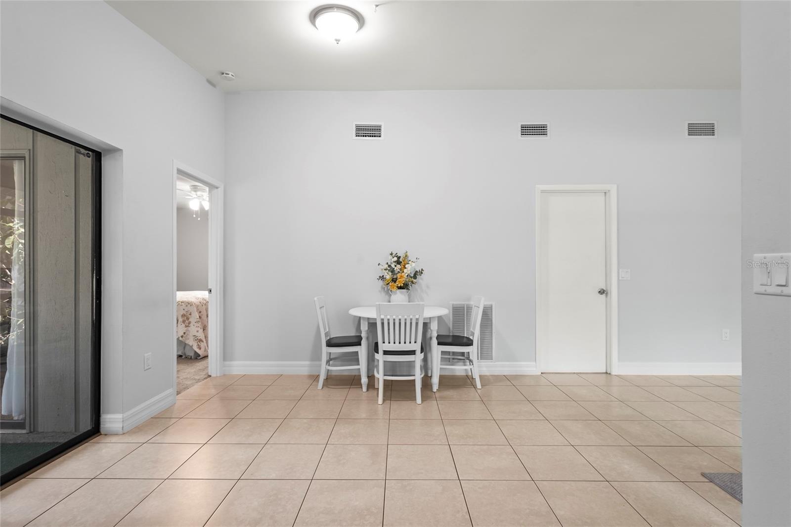Image 19 of 49 For 4251 Austin Street