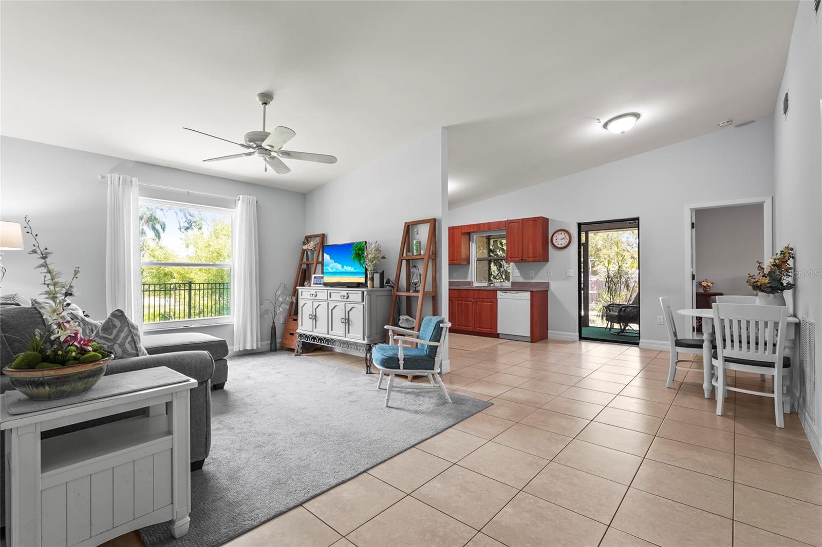 Image 9 of 49 For 4251 Austin Street