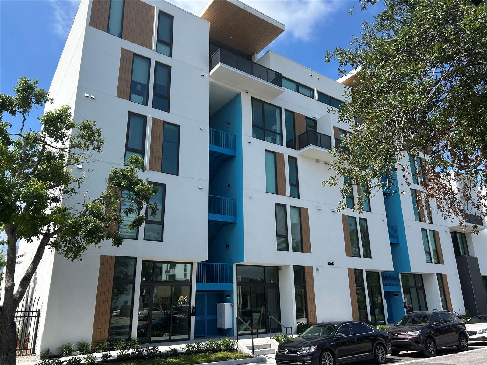 Details for 1558 4th Street 208, SARASOTA, FL 34236