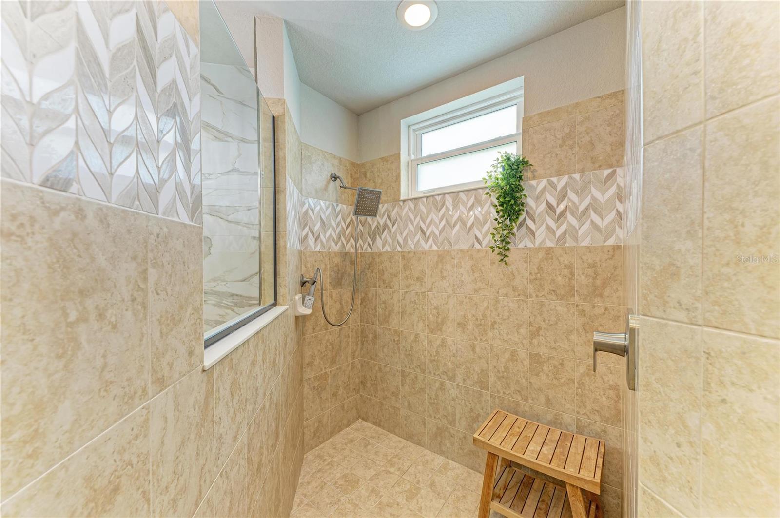Image 20 of 35 For 8206 Heritage Grand Place