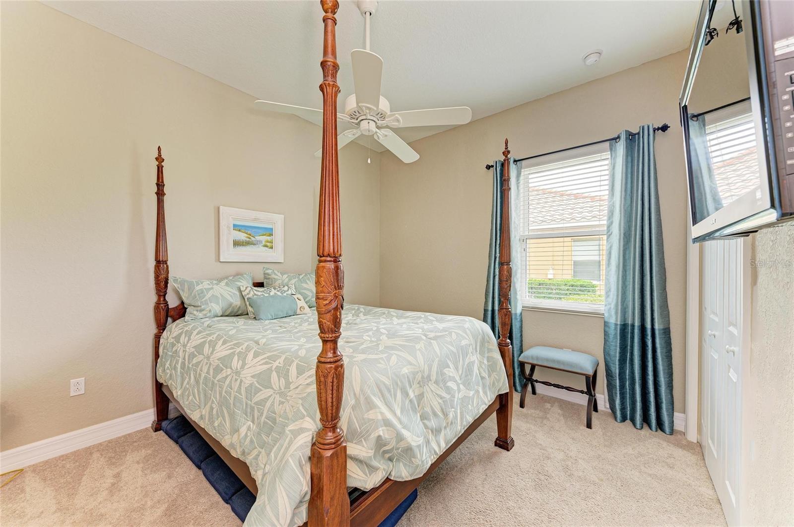 Image 28 of 35 For 8206 Heritage Grand Place