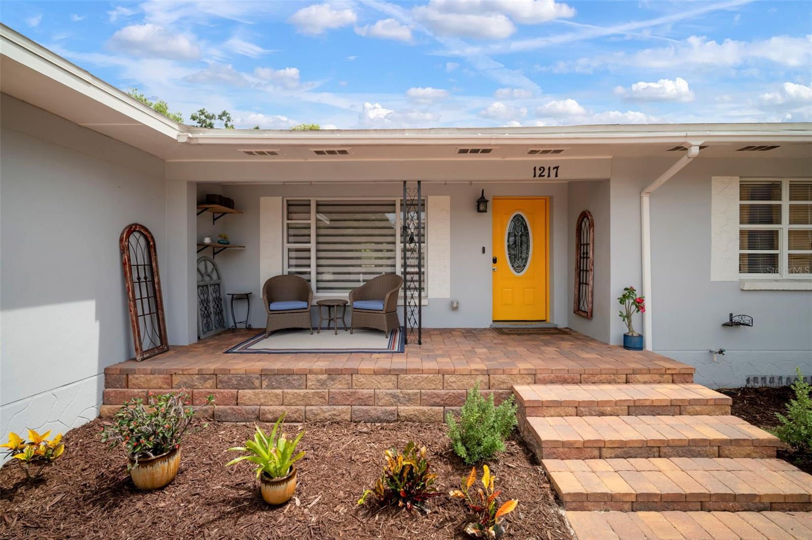 Listing photo id 0 for 1217 Ellicott Street