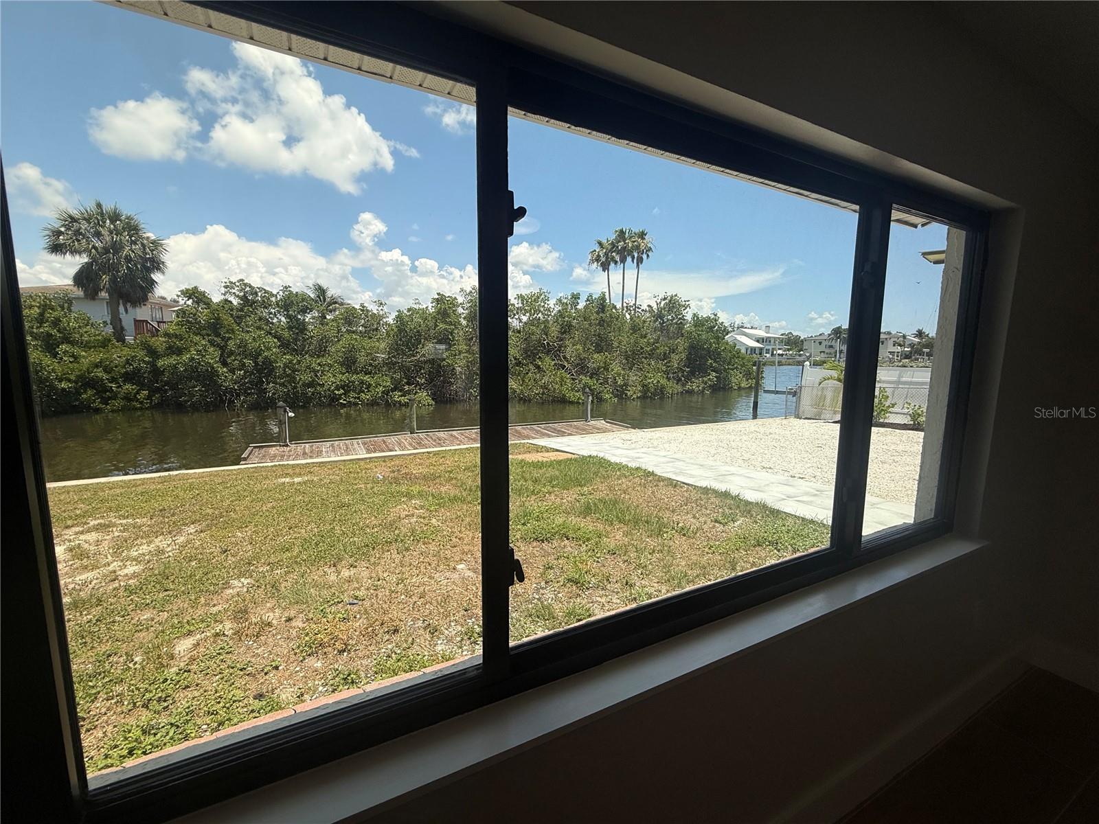 Image 18 of 43 For 808 25th Avenue W