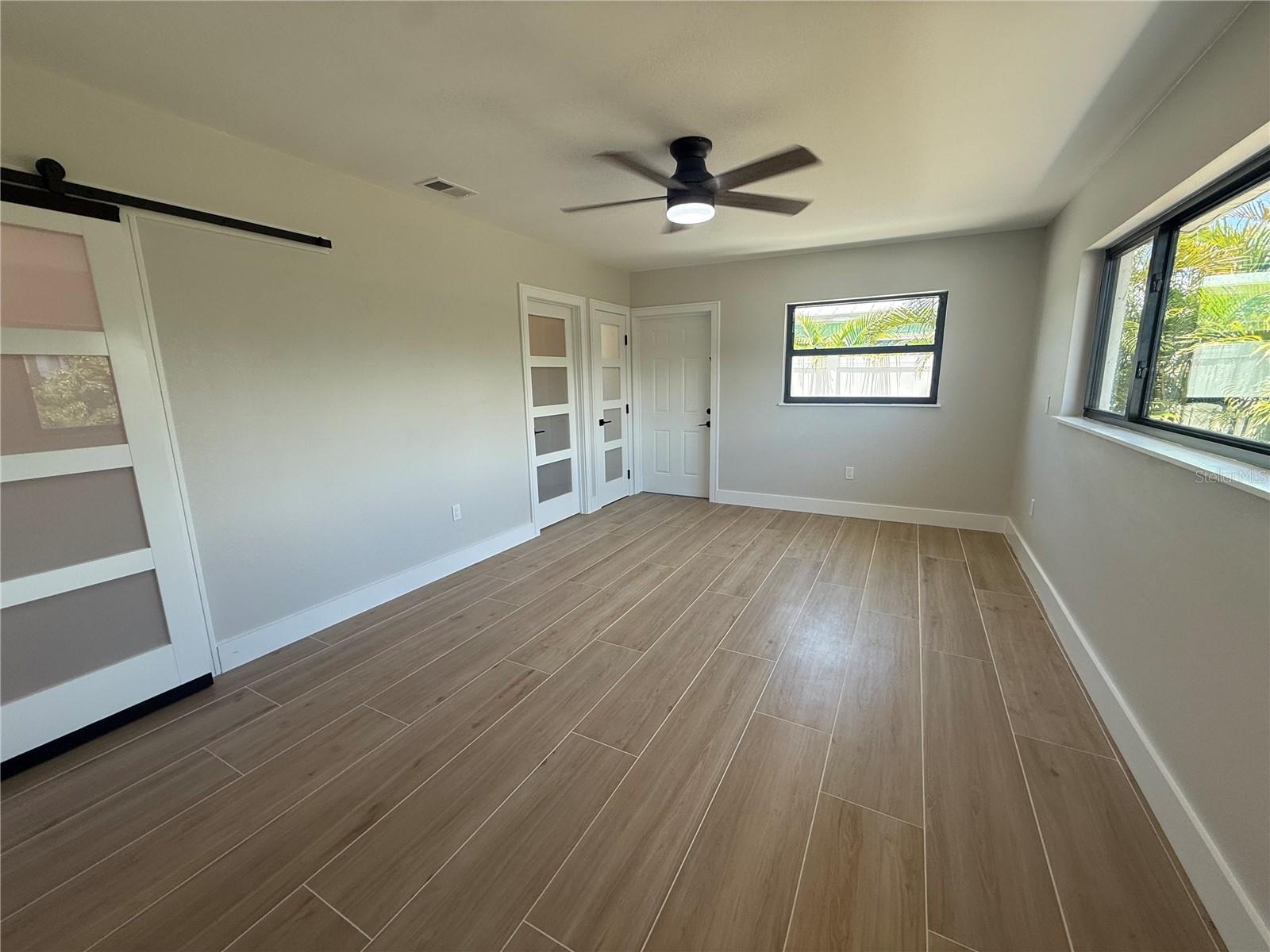 Image 19 of 43 For 808 25th Avenue W