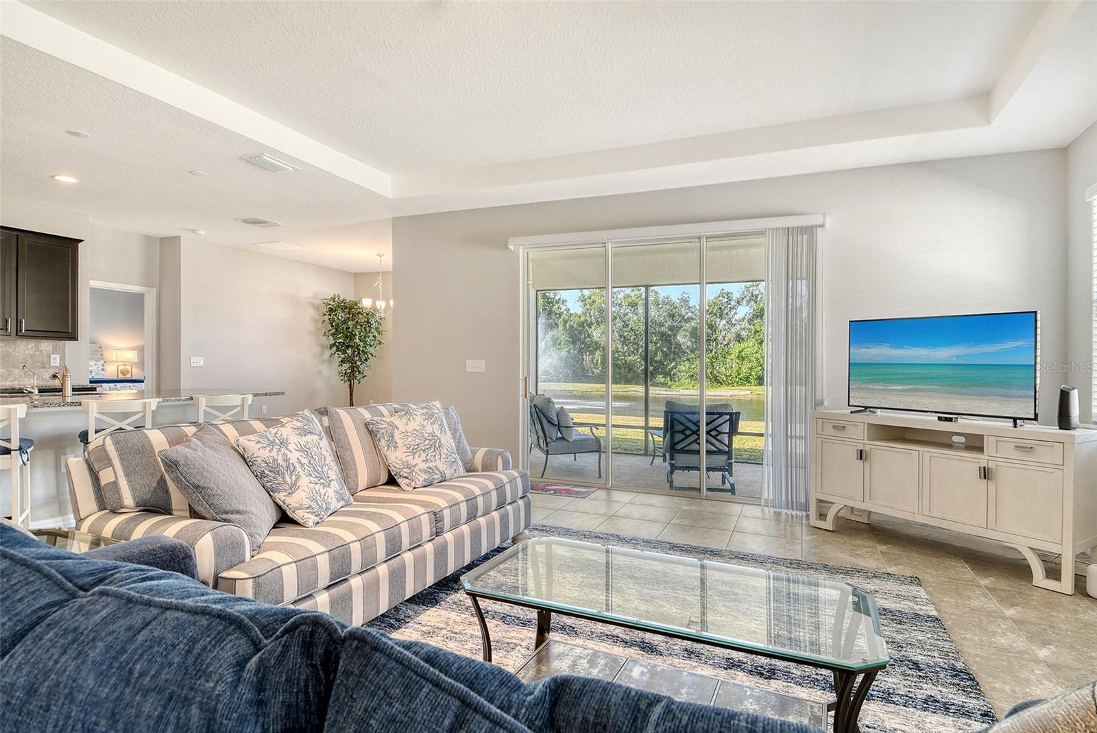 Image 11 of 74 For 364 Grande Vista Boulevard