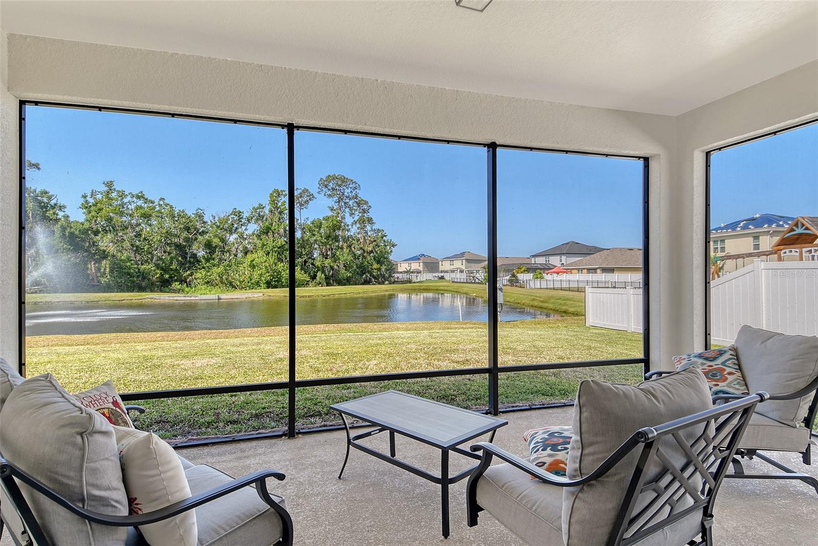 Image 13 of 74 For 364 Grande Vista Boulevard