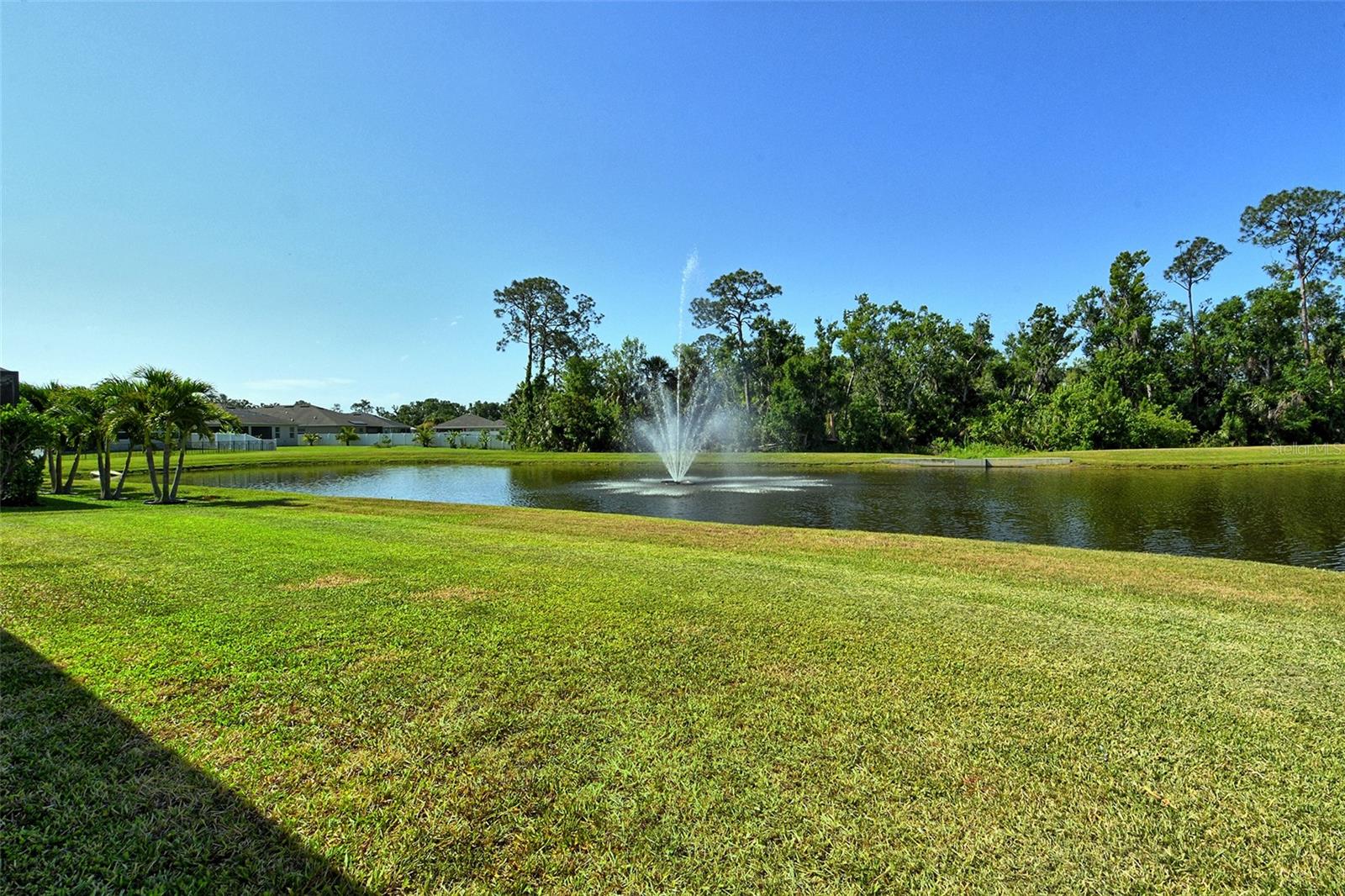 Image 18 of 74 For 364 Grande Vista Boulevard
